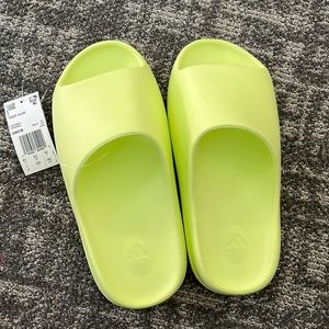 Yeezy slide original size 7